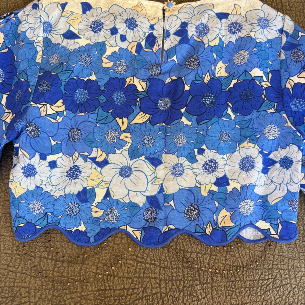 Farm Rio Blue Floral Scalloped Crop Top XS Flared Sleeve Daisy Button SN 306302 - Picture 9 of 9